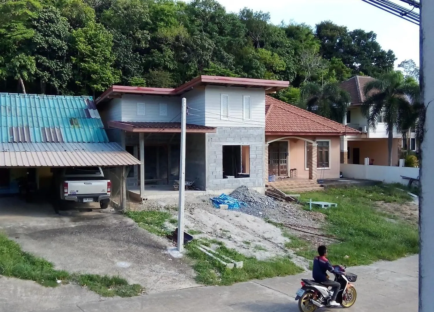 Inn The Rock Hut & House Hotel Koh Lanta