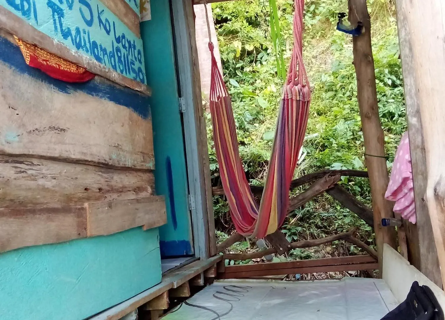 The Rock Hut & House Hotel Ko Lanta 0*,  Thaiföld
